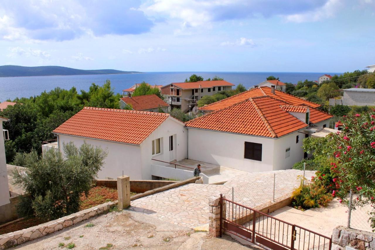 Apartments And Rooms With Parking Space Zavala, Hvar - 128 Jelsa  Exterior foto