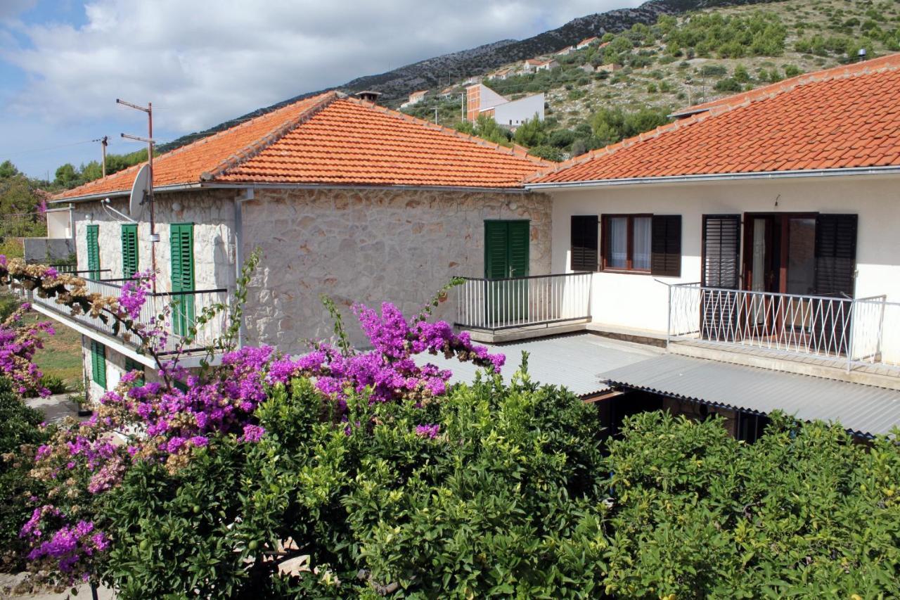 Apartments And Rooms With Parking Space Zavala, Hvar - 128 Jelsa  Exterior foto