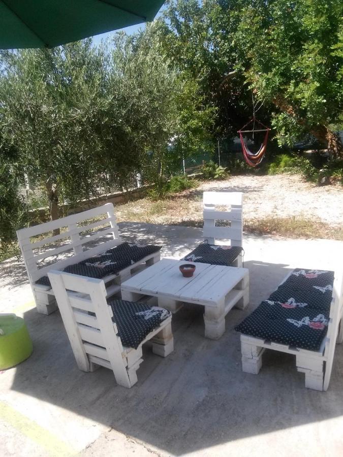 Apartments And Rooms With Parking Space Zavala, Hvar - 128 Jelsa  Exterior foto