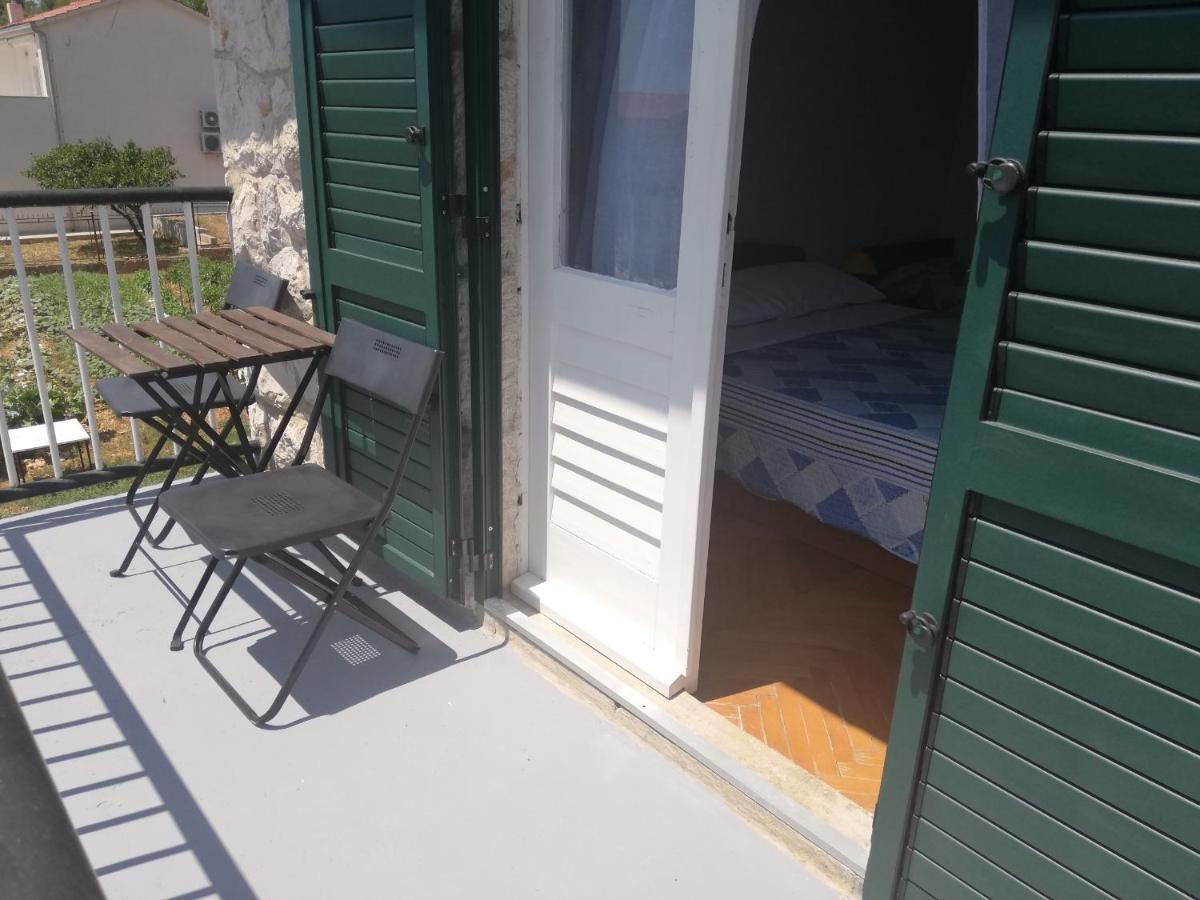 Apartments And Rooms With Parking Space Zavala, Hvar - 128 Jelsa  Exterior foto