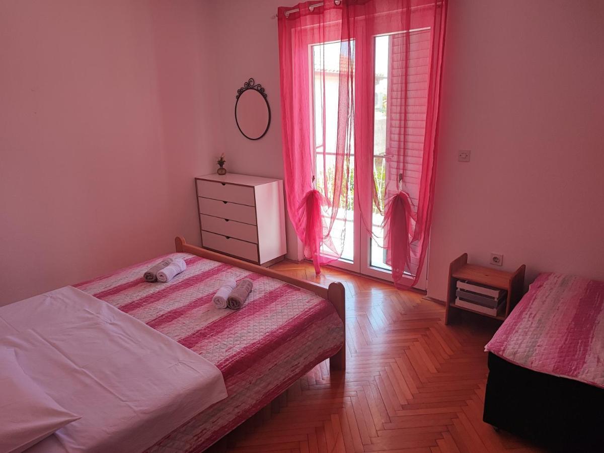 Apartments And Rooms With Parking Space Zavala, Hvar - 128 Jelsa  Exterior foto