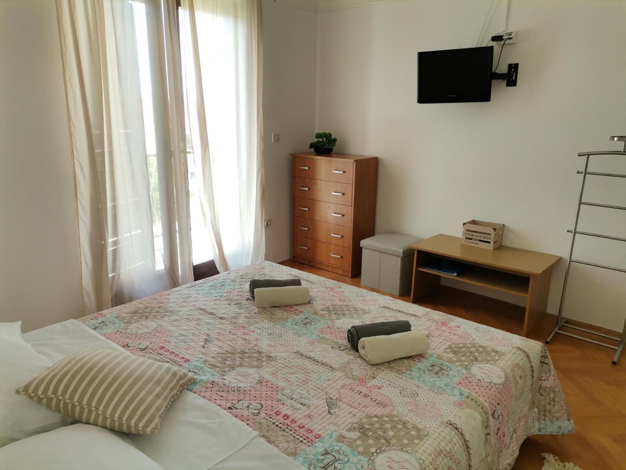 Apartments And Rooms With Parking Space Zavala, Hvar - 128 Jelsa  Quarto foto