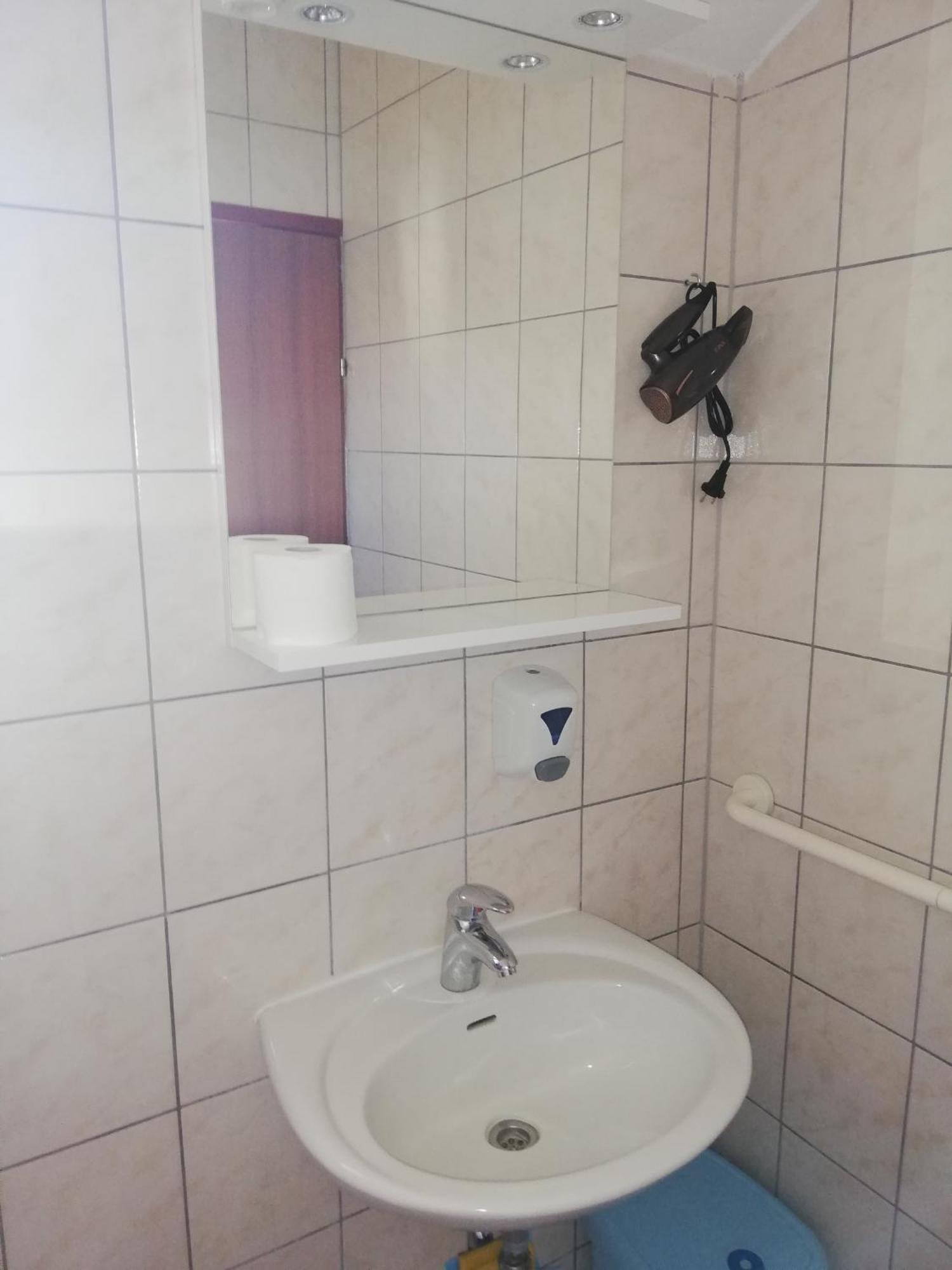 Apartments And Rooms With Parking Space Zavala, Hvar - 128 Jelsa  Quarto foto